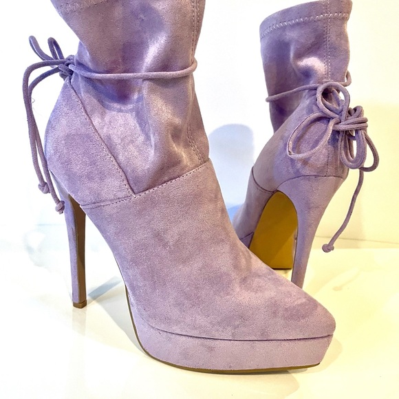 Dazzle shoes platform bootie colour wisteria 7.5.  Use only one time. - Picture 7 of 7